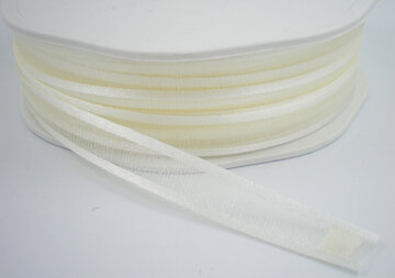 Organza-satijn lint ivoor, 10mm. Organza lint met zijkanten van satijn.